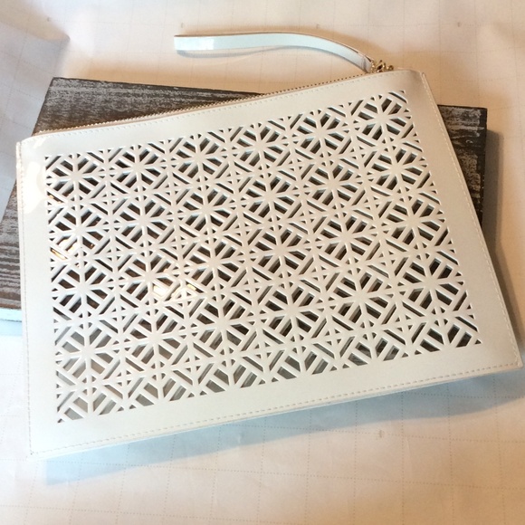 Tory Burch White PVC Cutout Clutch/Wristlet - Picture 2 of 7
